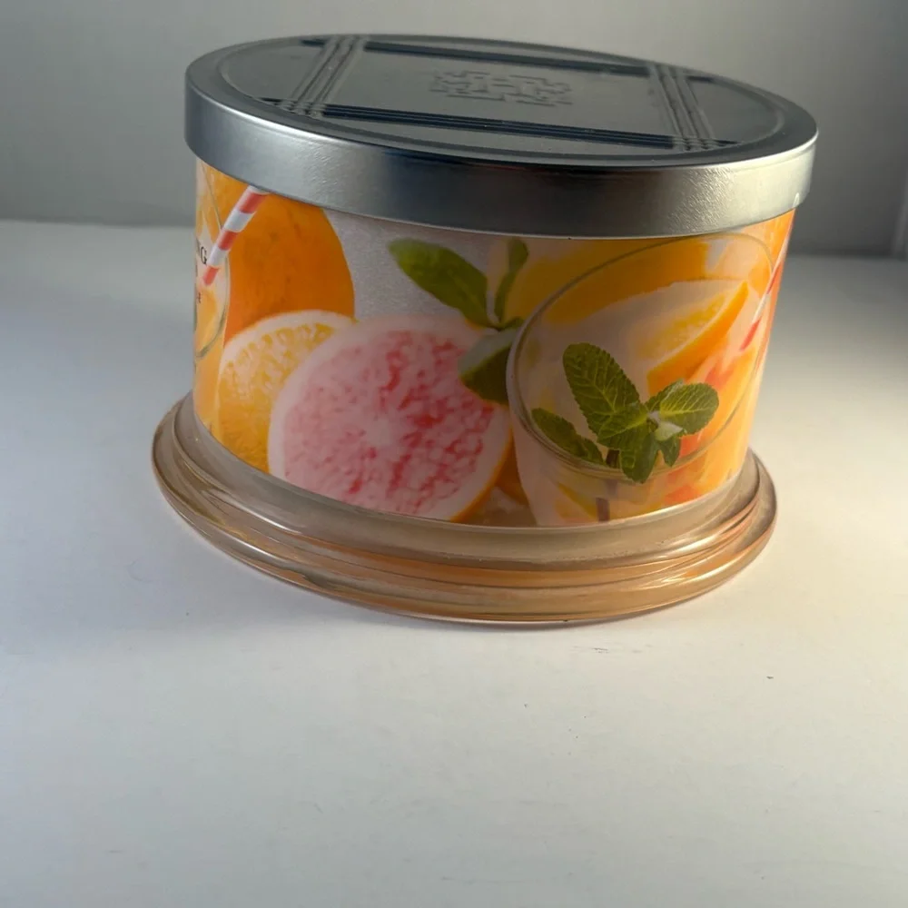 Homeworx SPARKLING CITRUS Scented Candle 18 Oz 4‎ Wick Slatkin & Co USED Orange